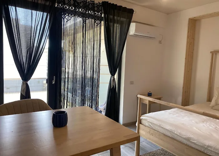 Sirene At Almar Năvodari